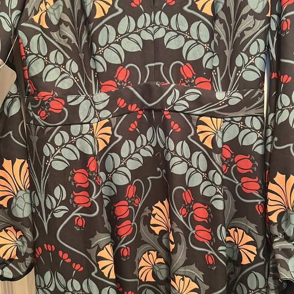 NWT ASOS maxi dress, cut out in the shoulders, chest & back. US size 8. Beautifu - Picture 5 of 8